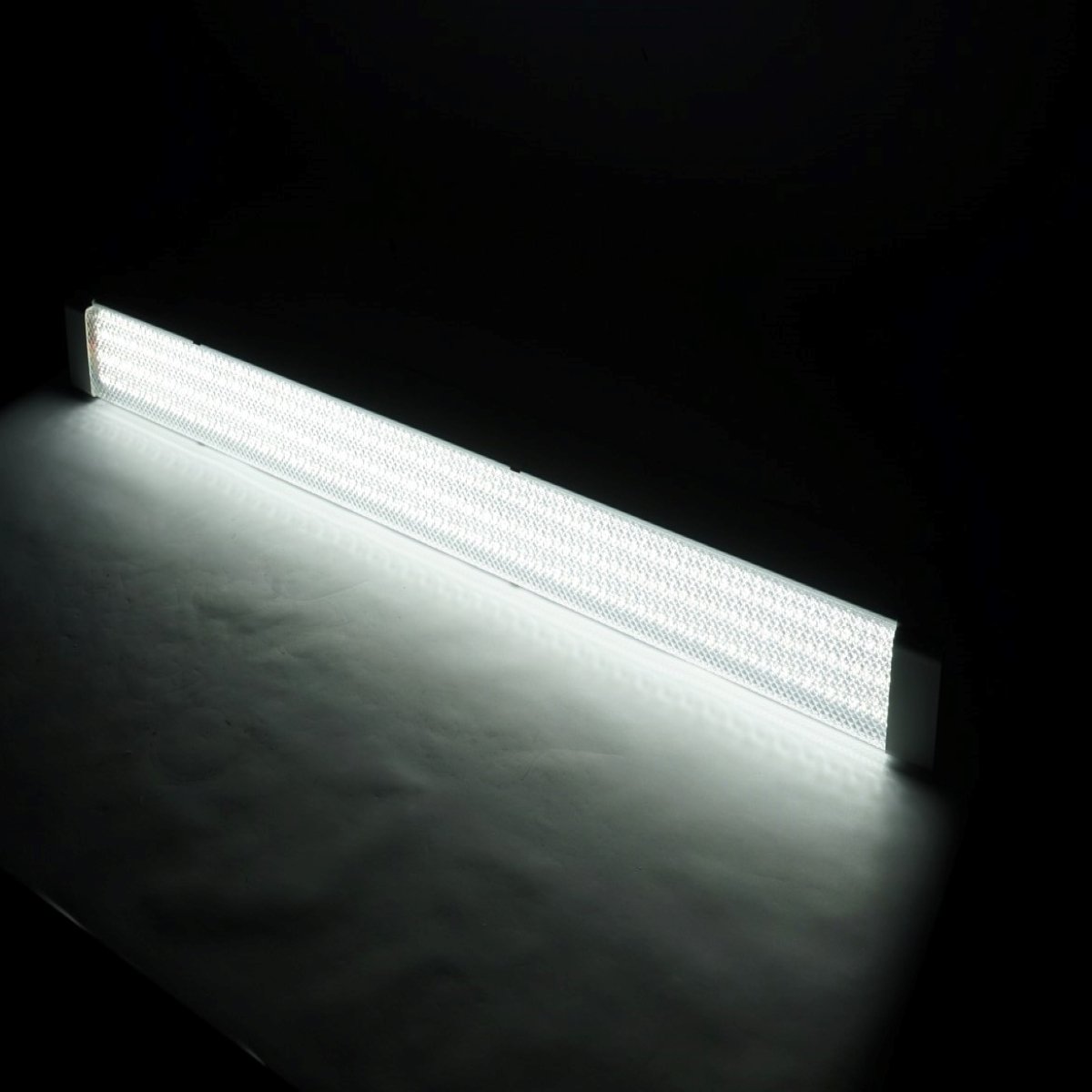Corp iluminat LED 100W, 220V, IP20, 1200mm Breckner Germany